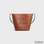 Celine Liten Bucket Väska I Slät Kalvskinn Med Cuir Triomphe Brun