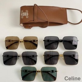 Occhiali da sole squadrati oversize Celine CL40238U in metallo con trionfo