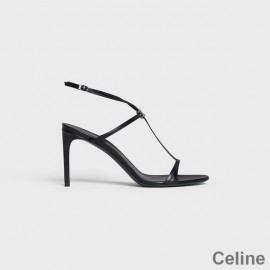 Celine T-bar Crystal Triomphe Sandálias femininas de couro de bezerro com tira no tornozelo preta